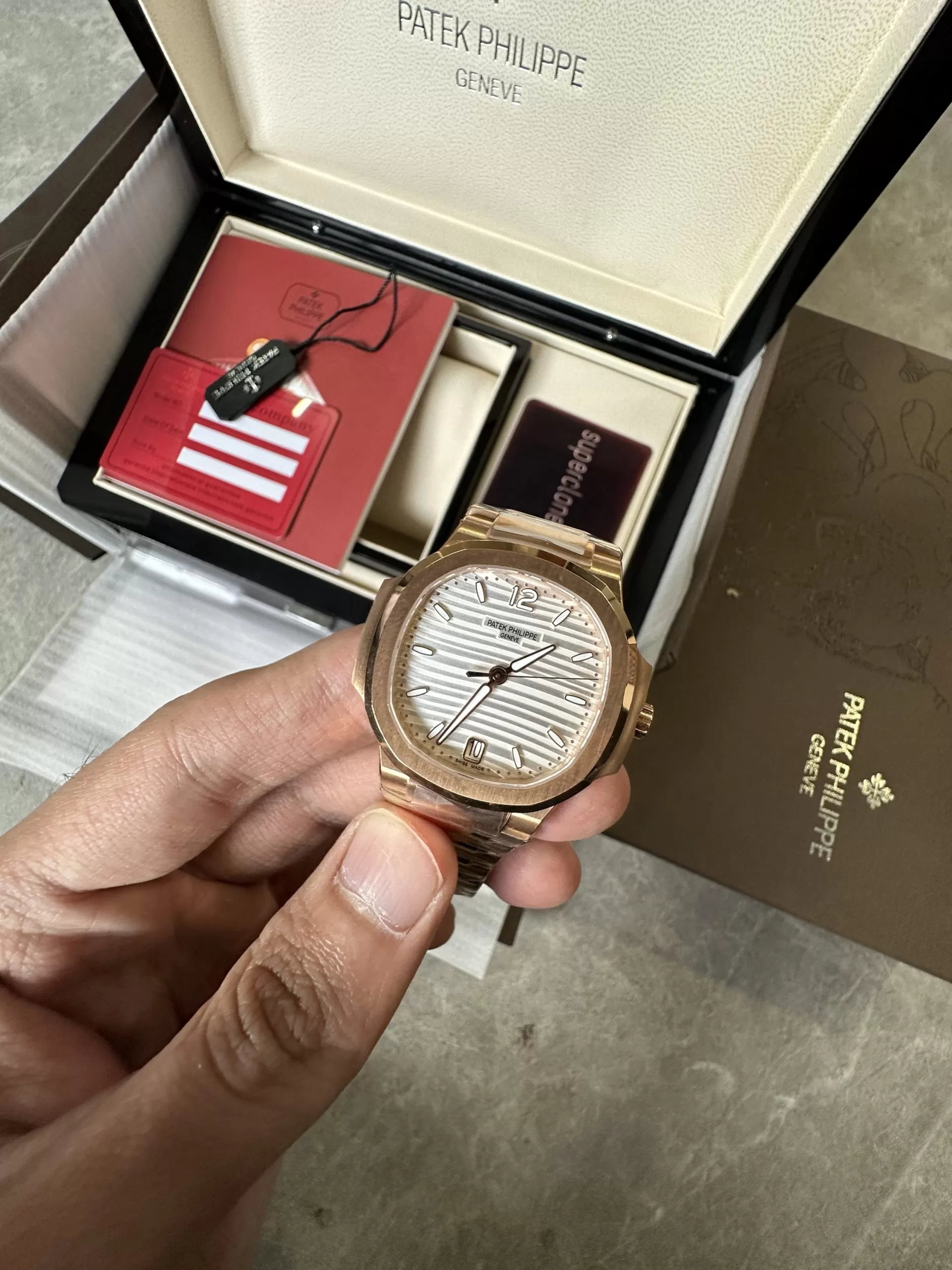 Women Nautilus Patek Philippe Watch Replica Rose Gold 7118